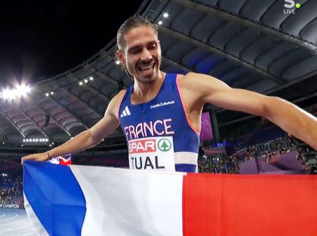 Gabriel Tual celebrates his European Gold medal